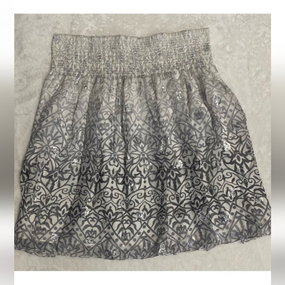 White House Black Market Silk / Metallic Skirt. Size Small- EUC - Picture 2 of 10